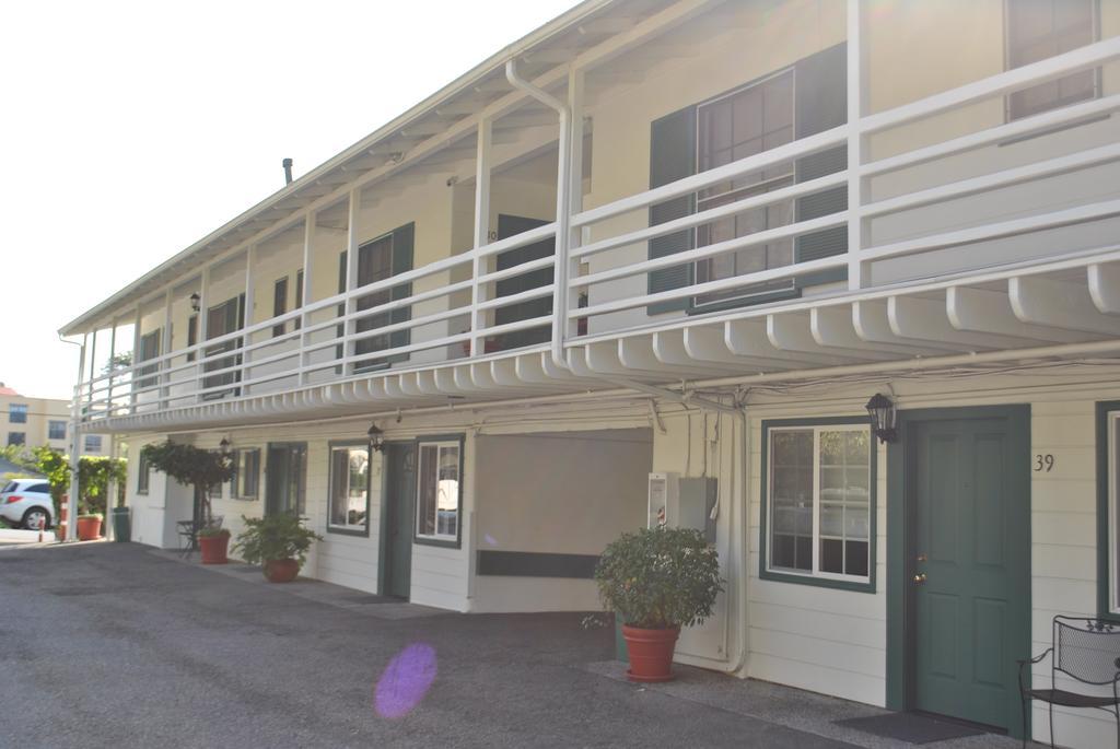 Coast Village Inn Σάντα Μπάρμπαρα Εξωτερικό φωτογραφία